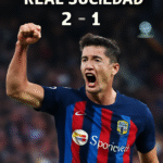 Barcelona mengalahkan Real Sociedad 2-1, memperkuat posisi mereka di La Liga. Gol-gol Lewandowski dan Fati memimpin Barcelona menuju kemenangan penting.